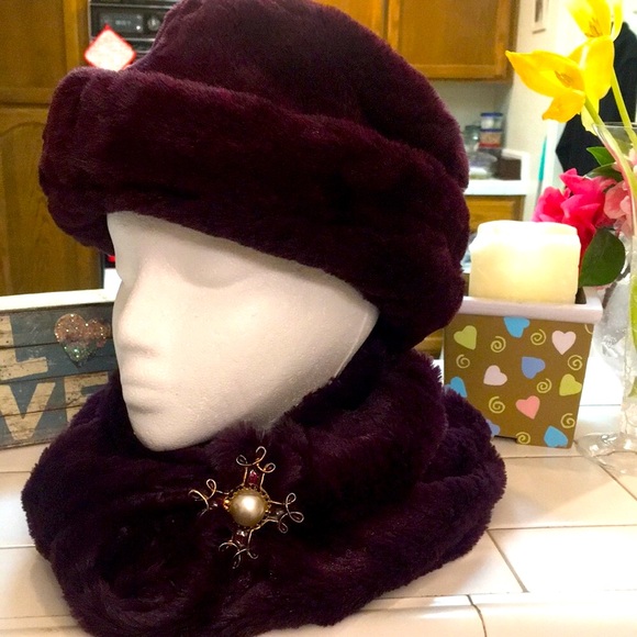 Accessories - SET- Purple/Plum Faux Fur Hat & Infinity Scarf